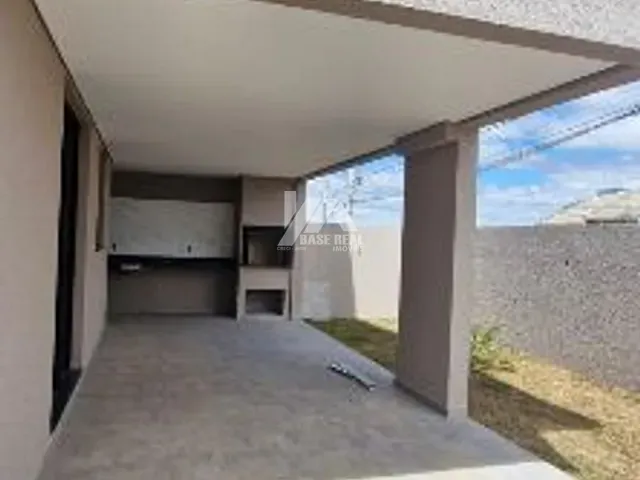 Sobrado 3 quartos e 3 banheiros, à venda, no bairro Cará-Cará em Ponta Grossa
