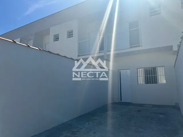 Sobrado com 112m² 2 quartos e 2 banheiros, à venda, no bairro Portal da Fazendinha em Caraguatatuba