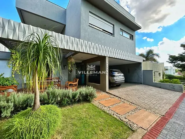 Sobrado com 455m² 4 quartos e 4 banheiros, à venda, no bairro Vila Nova Júnior em Maringá