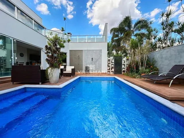 Sobrado com 455m² 4 quartos e 4 banheiros, à venda, no bairro Vila Nova Júnior em Maringá