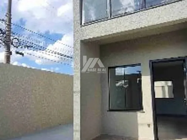 Sobrado 2 quartos e 2 banheiros, à venda, no bairro Ronda em Ponta Grossa