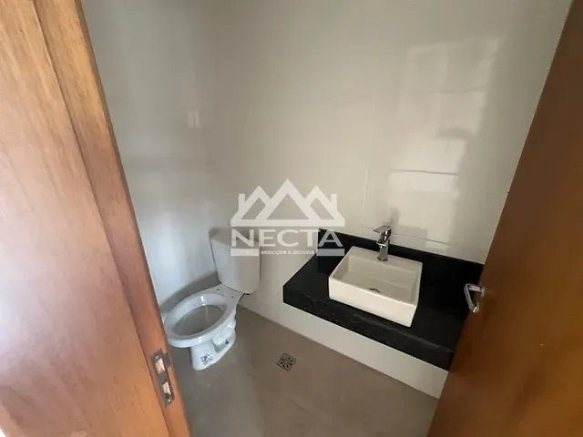 Sobrado com 110m² 3 quartos e 3 banheiros, à venda, no bairro Indaiá em Caraguatatuba