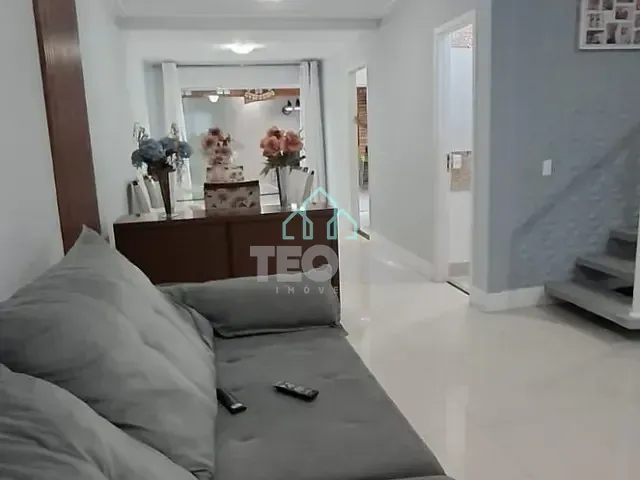 Sobrado com 132m² 3 quartos e 2 banheiros, à venda, no bairro Loteamento Fernando Camargo Nogueira em Taubaté