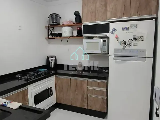 Sobrado com 132m² 3 quartos e 2 banheiros, à venda, no bairro Loteamento Fernando Camargo Nogueira em Taubaté