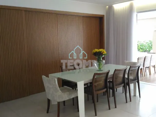 Sobrado com 527m² 4 quartos e 6 banheiros, à venda, no bairro Jardim das Nações em Taubaté