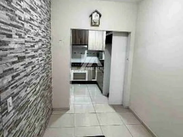 Sobrado 2 quartos e 2 banheiros, à venda, no bairro Oficinas em Ponta Grossa