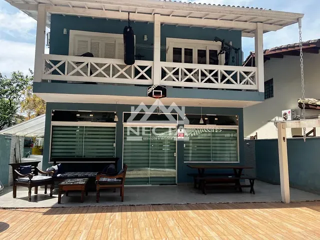 Sobrado com 240m² 4 quartos e 3 banheiros, à venda, no bairro Canto do Mar em São Sebastião