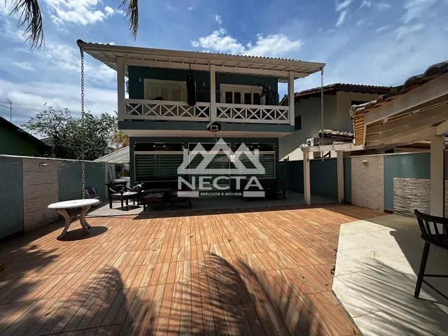 Sobrado com 240m² 4 quartos e 3 banheiros, à venda, no bairro Canto do Mar em São Sebastião