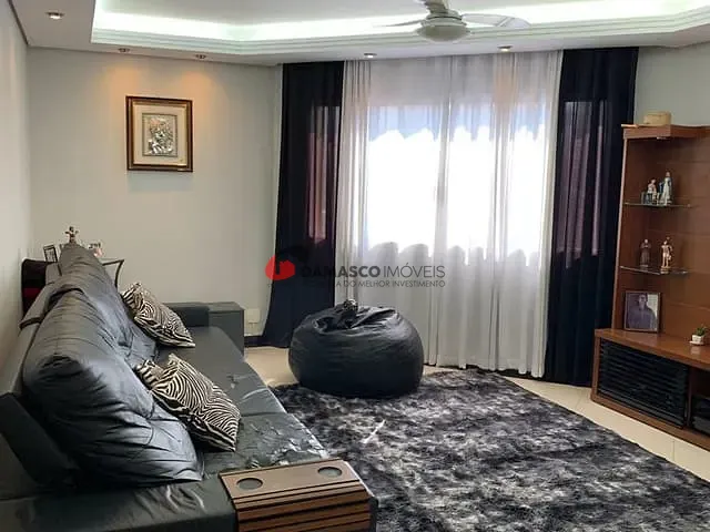 Sobrado com 383m² 3 quartos e 1 banheiro, à venda, no bairro Cerâmica em São Caetano do Sul