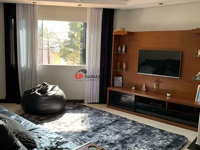 Sobrado com 383m² 3 quartos e 1 banheiro, à venda, no bairro Cerâmica em São Caetano do Sul