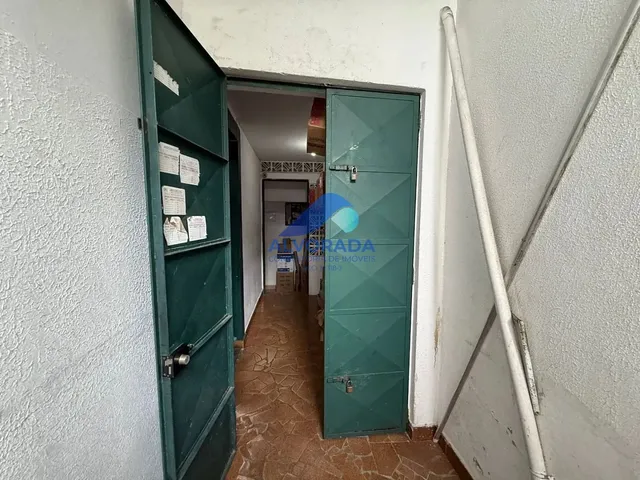 Sobrado com 250m² 1 quarto e 2 banheiros, à venda, no bairro Bosque dos Eucaliptos em São José Dos Campos