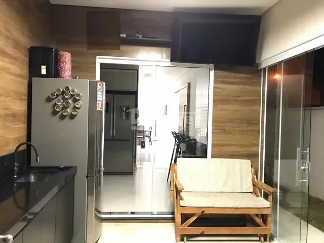 Sobrado com 260m² 4 quartos e 4 banheiros, à venda, no bairro Fazenda Rodeio em Mogi das Cruzes