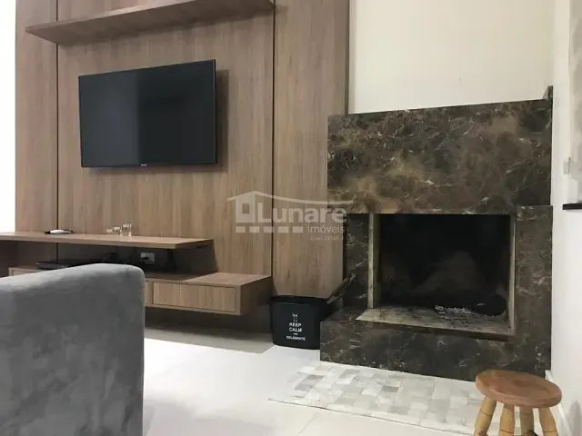 Sobrado com 260m² 4 quartos e 4 banheiros, à venda, no bairro Fazenda Rodeio em Mogi das Cruzes
