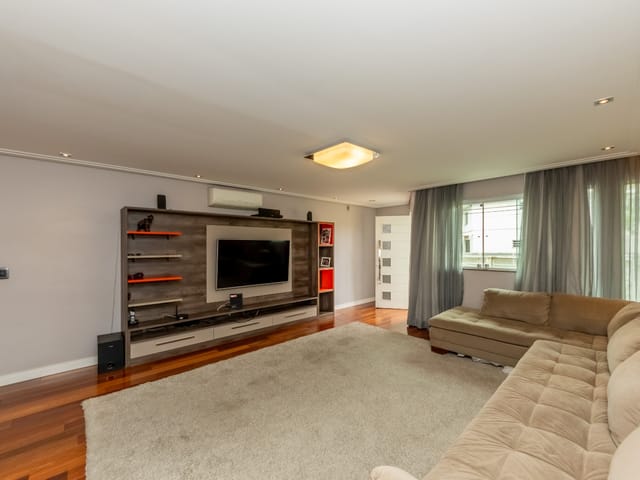 Foto do Sobrado - Sobrado para venda em Osvaldo Cruz com 3 quartos, sendo 3 suítes, 403m² | Lares e Andares Imóveis