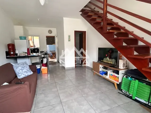 Sobrado com 82m² 2 quartos e 2 banheiros, à venda, no bairro Capricórnio II em Caraguatatuba