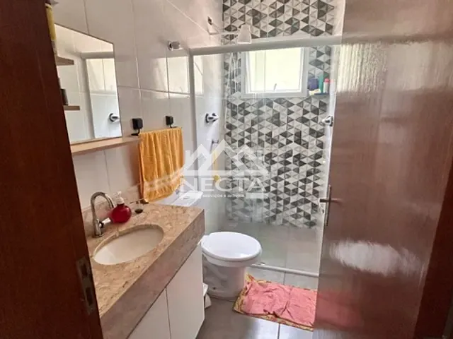 Sobrado com 82m² 2 quartos e 2 banheiros, à venda, no bairro Capricórnio II em Caraguatatuba