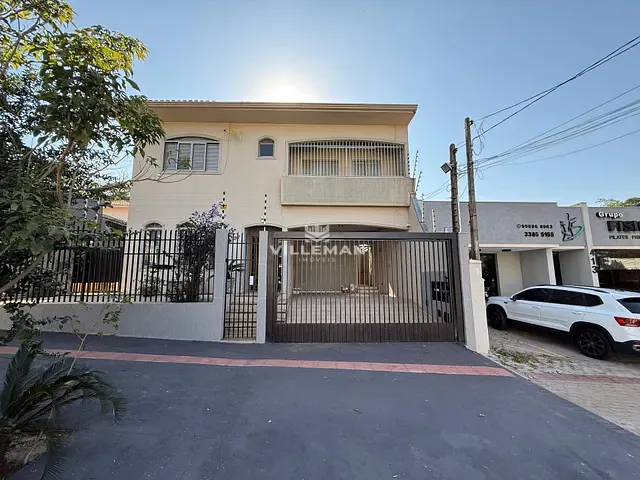 Sobrado com 450m², para alugar, no bairro Zona 05 em Maringá