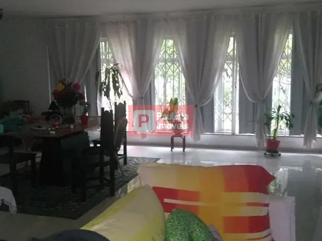 Sobrado com 809m² 4 quartos e 4 banheiros, à venda, no bairro Jardim Campo Grande em São Paulo