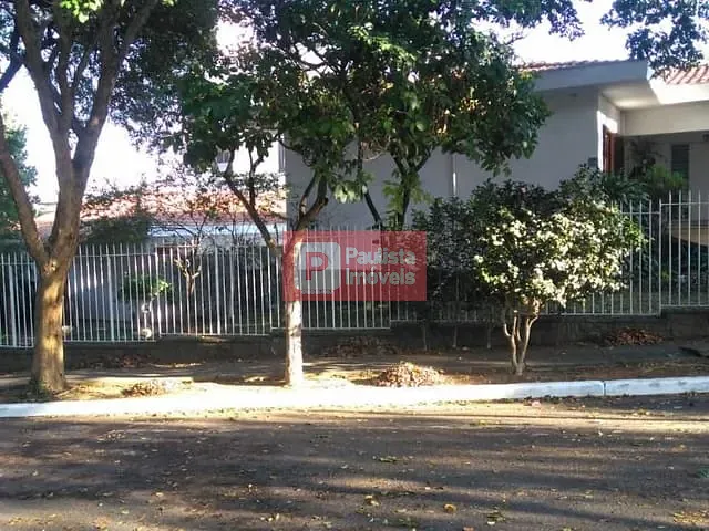 Sobrado com 809m² 4 quartos e 4 banheiros, à venda, no bairro Jardim Campo Grande em São Paulo