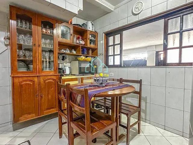 Sobrado 4 quartos e 3 banheiros, à venda, no bairro Parque Residencial Flor do Vale em Tremembé