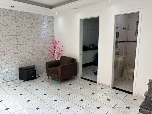 Foto do Sobrado - Sobrado Amplo em Condomínio a 400m do Metrô Patriarca 🚇 3 Dormitórios e 1 Vaga de Garagem! 🌟 | Organização Imobiliária Açores