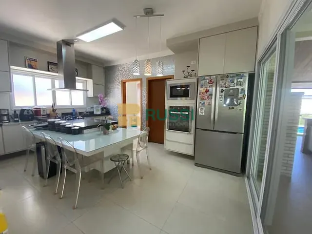 Sobrado com 500m² 4 quartos e 5 banheiros, à venda, no bairro Condomínio Residencial Jaguary em São José dos Campos