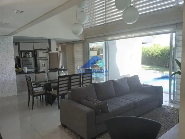 Sobrado com 486m² 5 quartos e 7 banheiros, à venda, no bairro Residencial Colinas do Aruã em Mogi Das Cruzes