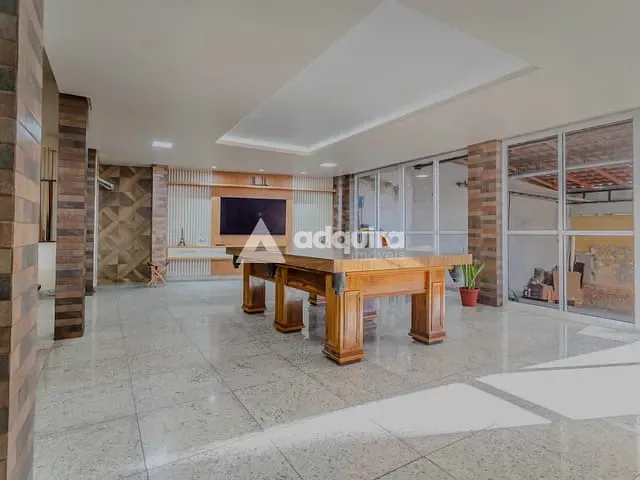 Sobrado com 512m² 4 quartos e 6 banheiros, à venda, no bairro Orfãs em Ponta Grossa
