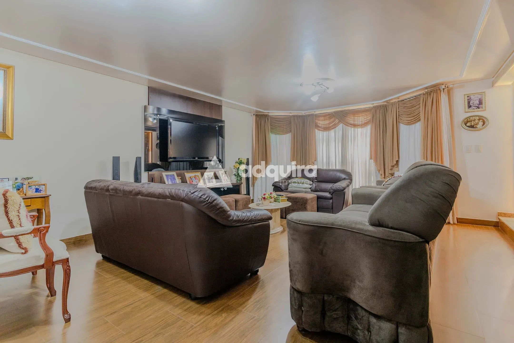Sobrado, 4 quartos, 343 m² - Foto 2