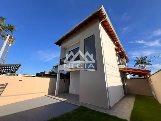 Sobrado com 136m² 2 quartos e 2 banheiros, à venda, no bairro Balneário Recanto do Sol em Caraguatatuba