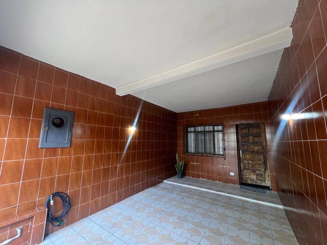 Foto do Sobrado - ⏳ Não perca! Amplo Sobrado de 130m² com 2 Dormitórios, 1 Sacada e 1 Vaga de Garagem no Belém! ✨ | Organização Imobiliária Açores