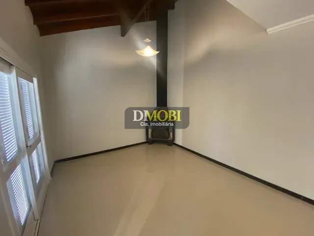 Sobrado com 375m² 3 quartos e 3 banheiros, à venda ou para alugar, no bairro Loteamento Jardim Timbaúva em Gravataí