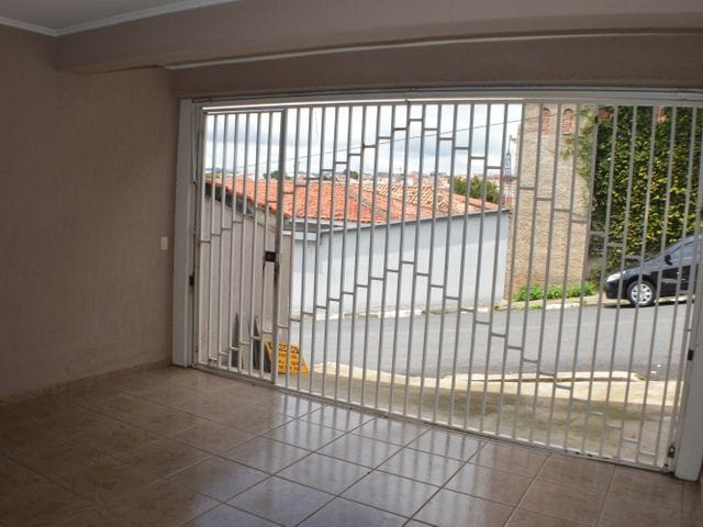 Sobrado com 125m² 3 quartos e 2 banheiros, à venda, no bairro Jardim São Cristóvão em Bragança Paulista