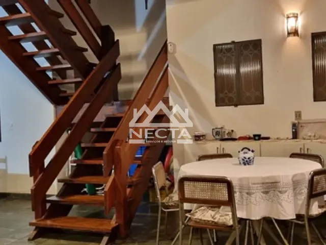 Sobrado com 415m² 4 quartos e 8 banheiros, à venda, no bairro Massaguaçu em Caraguatatuba