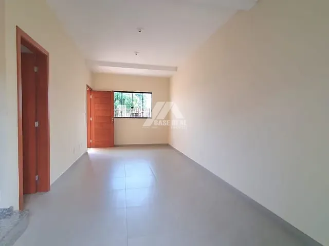 Sobrado 3 quartos e 2 banheiros, à venda, no bairro Oficinas em Ponta Grossa