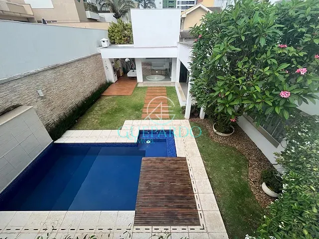 Sobrado com 720m² 4 quartos e 5 banheiros, à venda, no bairro Terra Bonita em Londrina