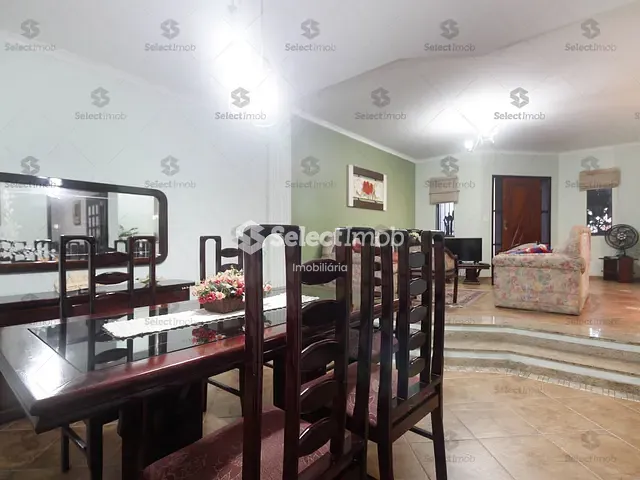 Sobrado com 211m² 3 quartos e 3 banheiros, à venda, no bairro Vila Assis Brasil em Mauá