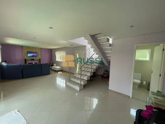 Sobrado com 1169m² 3 quartos e 4 banheiros, à venda, no bairro Tapanhão em Jambeiro