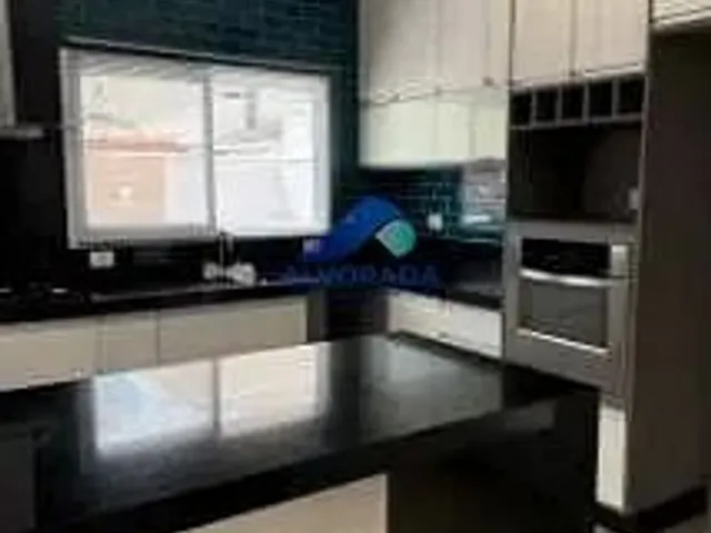 Sobrado com 250m² 4 quartos e 3 banheiros, à venda ou para alugar, no bairro Urbanova em São José Dos Campos