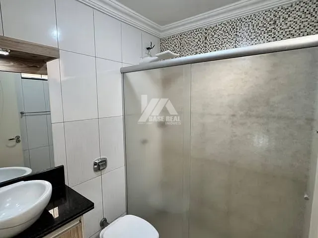 Sobrado 3 quartos e 2 banheiros, para alugar, no bairro Alto da XV em Guarapuava