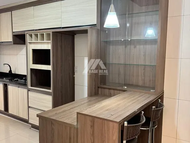 Sobrado 3 quartos e 2 banheiros, para alugar, no bairro Alto da XV em Guarapuava