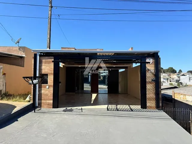 Sobrado 3 quartos e 2 banheiros, para alugar, no bairro Alto da XV em Guarapuava