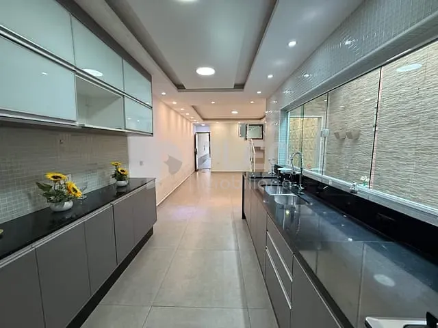 Sobrado com 210m² 3 quartos e 5 banheiros, à venda, no bairro Jardim das Laranjeiras em São Paulo
