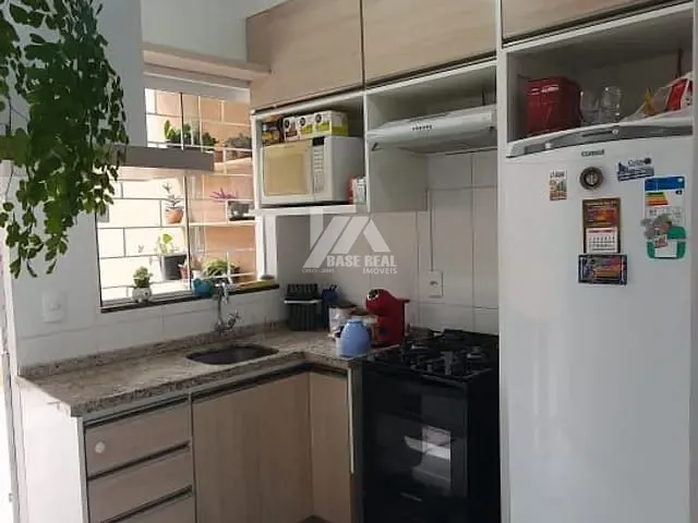 Sobrado com 200m² 3 quartos e 2 banheiros, à venda, no bairro Neves em Ponta Grossa