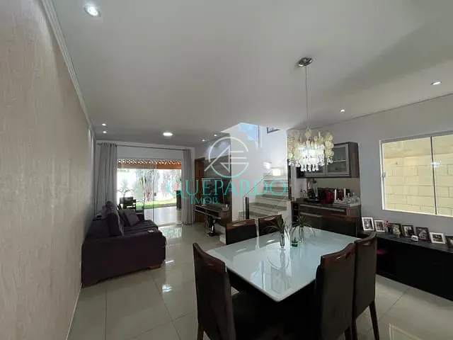 Sobrado com 170m² 3 quartos e 2 banheiros, à venda, no bairro Terra Bonita em Londrina