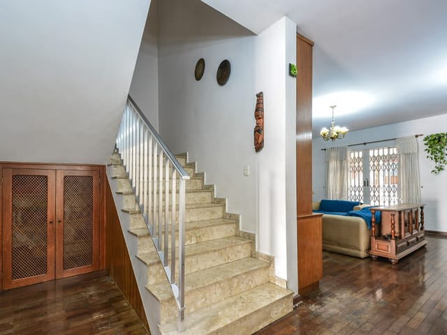 Foto do Sobrado - Sobrado para venda em Moema com 3 quartos, sendo 1 suíte, 242m² | Lares e Andares Imóveis