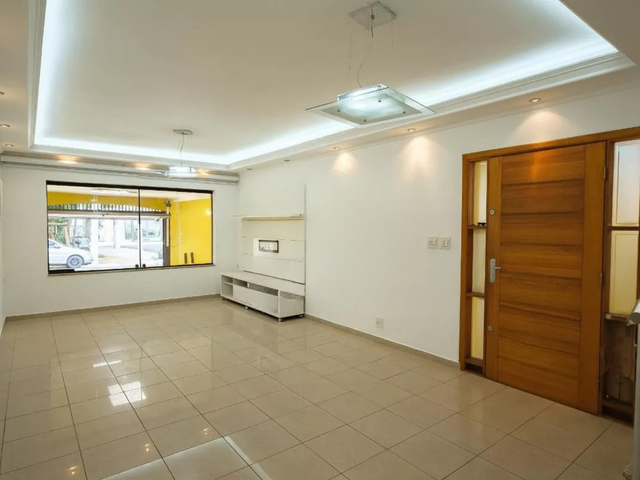 Foto do Sobrado - 🌟 Sobrado dos Sonhos no Tatuapé! 250m² com 4 Dormitórios, 1 Suíte e 2 Vagas de Garagem! | Organização Imobiliária Açores