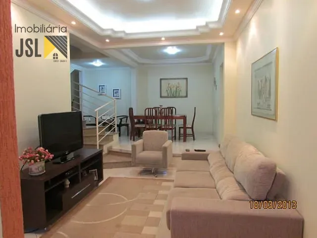 Sobrado com 245m² 3 quartos e 1 banheiro, à venda, no bairro Vila Antônio Augusto Luiz em Caçapava