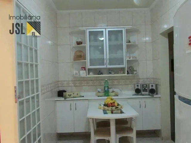 Sobrado com 245m² 3 quartos e 1 banheiro, à venda, no bairro Vila Antônio Augusto Luiz em Caçapava