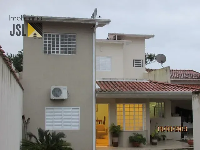 Sobrado com 245m² 3 quartos e 1 banheiro, à venda, no bairro Vila Antônio Augusto Luiz em Caçapava